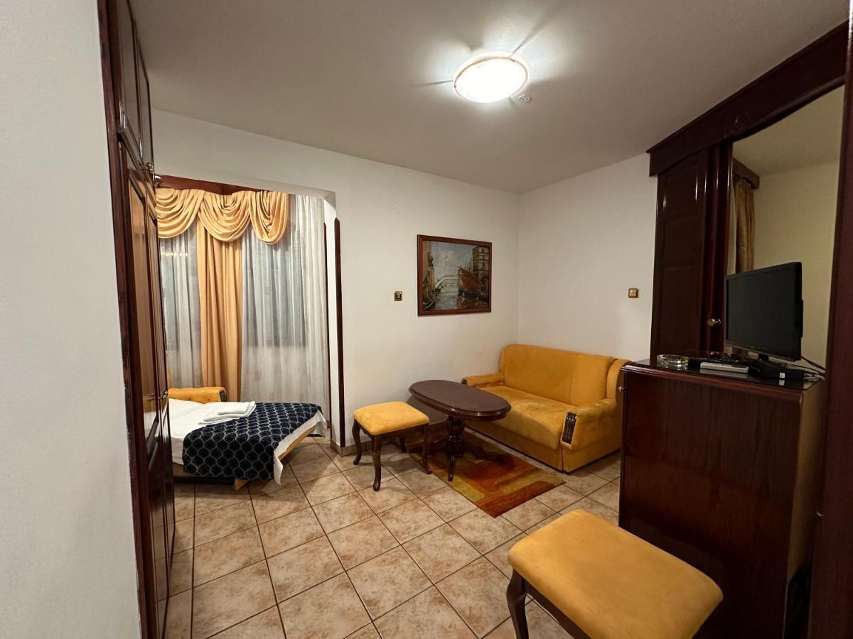 Beatrix Lux Hotel Будва Экстерьер фото