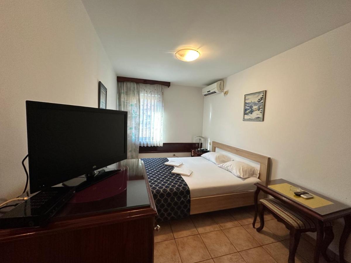 Beatrix Lux Hotel Будва Экстерьер фото